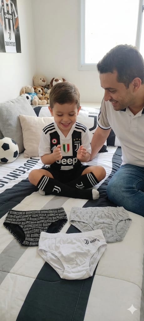 TRIS 3 Paia d Slip Juventus Bambino 4/5 Anni